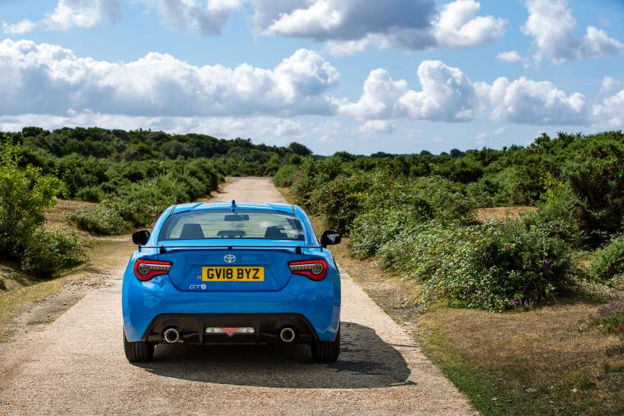  Toyota GT 86 Blue Edition 2018 года  (UK) (фото 24 из 40)